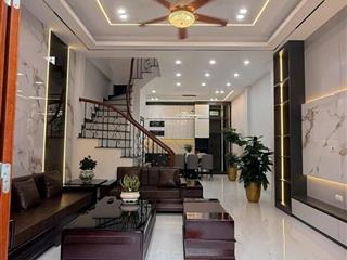 E tuấn bác sĩ gửi bán nhà 50m23,5 tầng tại trung tâm làng tó  tả thanh oai ( cầu tó )