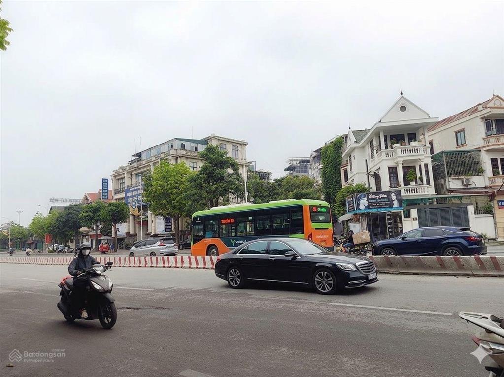 Hơn 8 tỷ, nhà phố tư đình  long biên, 50m² xây 5 tầng, cực gần cầu trần hưng đạo