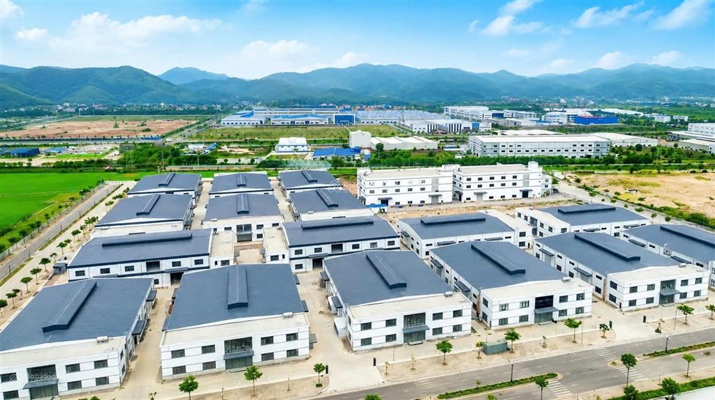Chính chủ cho thuê 2000 m2. tổng 10.000m2 chia nhỏ theo nhu cầu. tại bắc giang các huyện