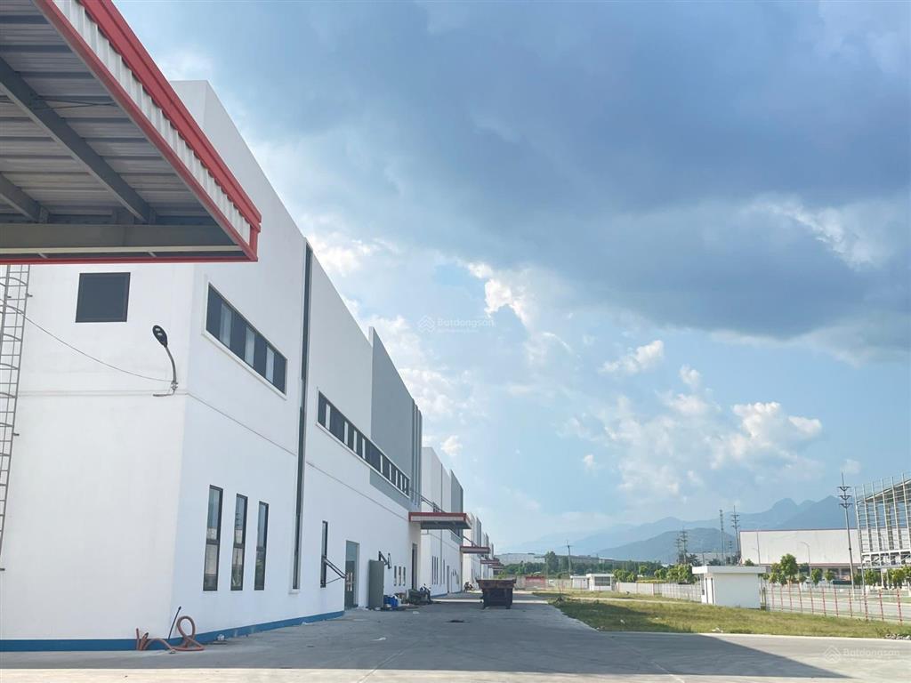 A7 chính chủ cho thuê 2000m2 nhà xưởng. tổng 20000m2. chia nhỏ theo nhu cầu. tại các huyện
