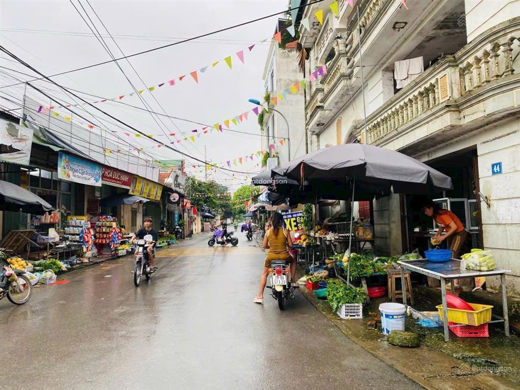 Bán gấp mấy lô đất cổ đông, sơn tây ngay gần ql21 chỉ 300m. ưu tiên bác nào xuống tiền nhanh