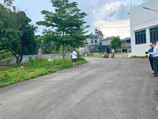Bán gấp mấy lô đất cổ đông, sơn tây ngay gần ql21 chỉ 300m. ưu tiên bác nào xuống tiền nhanh