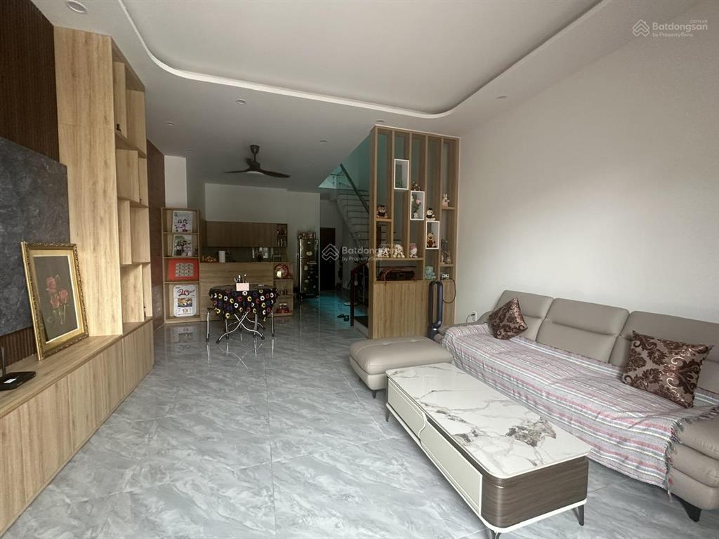 Nhà chính chủ, mới xây, chưa qua đầu tư, cần bán