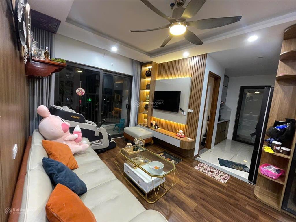 Chính chủ cần bán căn 2 ngủ dt 71m2 giá 5tỉ350 nhad ở có sổ full đồ