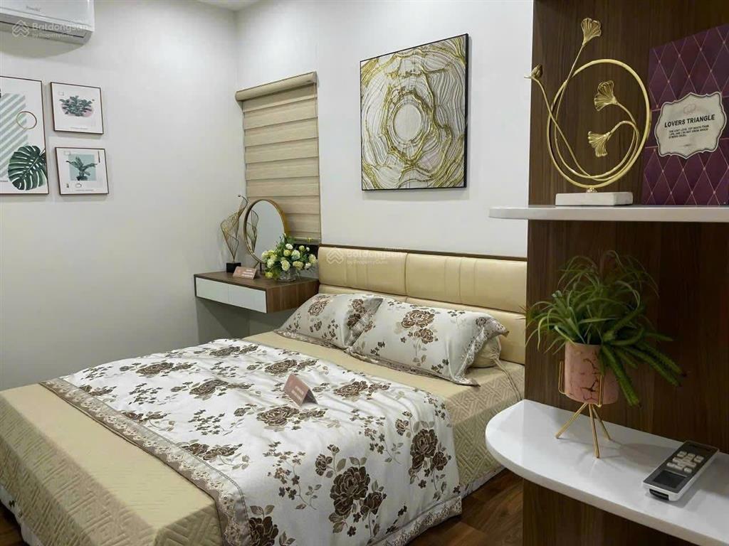 Chính chủ cần bán căn 2 ngủ dt 65m2 2 ngủ 2 vs 2 ban công