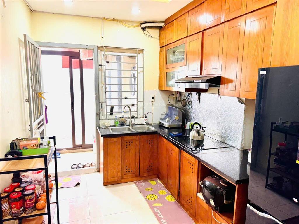 Chính chủ cần bán gấp căn 2 ngủ kdt hồng hà nhà ở có sổ full đồ
