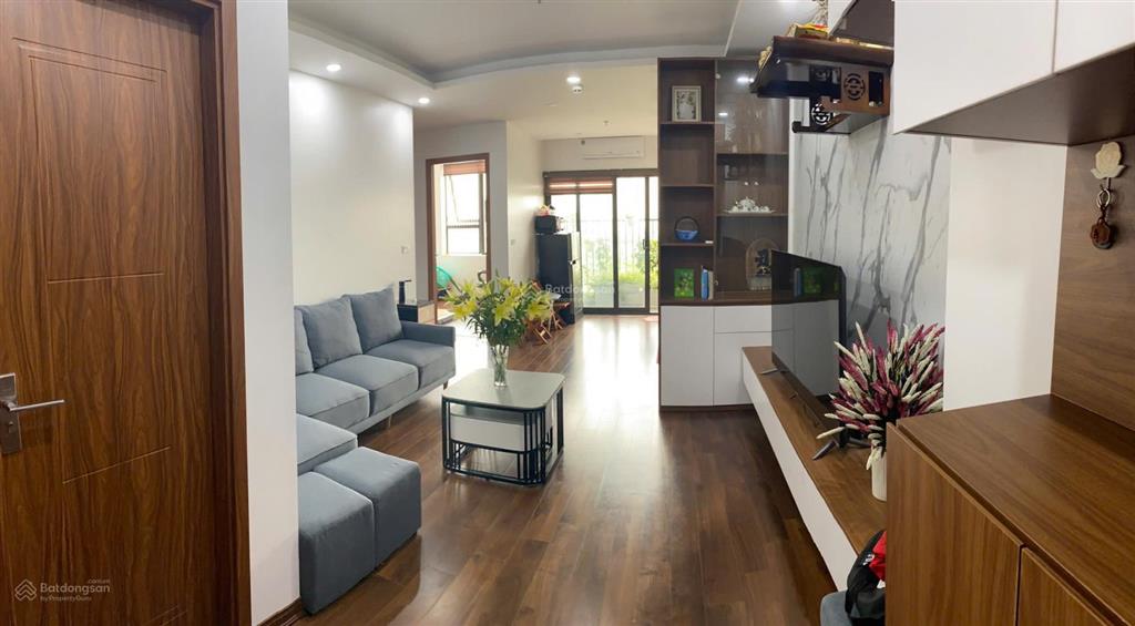 Chính chủ cần bán căn 2 ngủ 2 vs 2 ban công. nhà ở full đồ có sổ