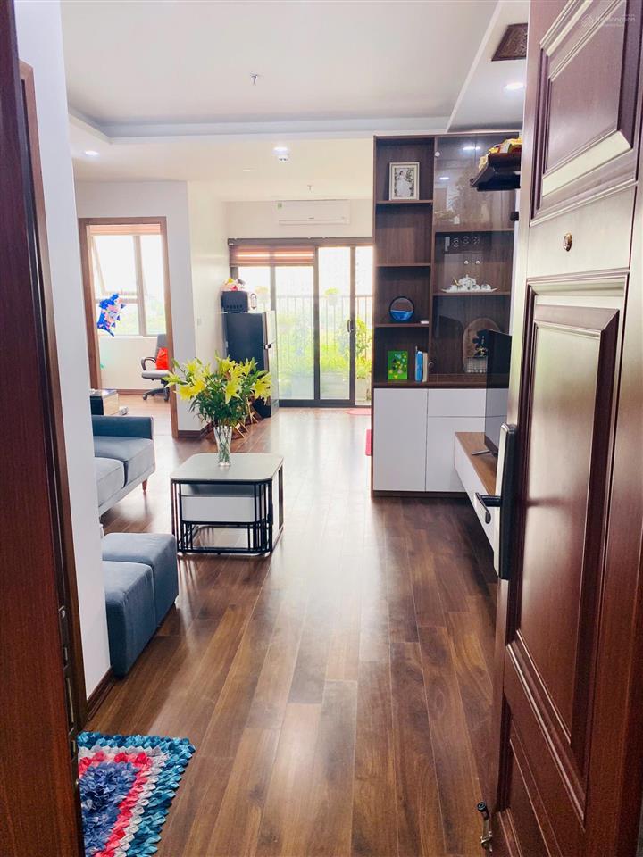 Chính chủ cần bán căn 2 ngủ 2 vs 2 ban công. nhà ở full đồ có sổ