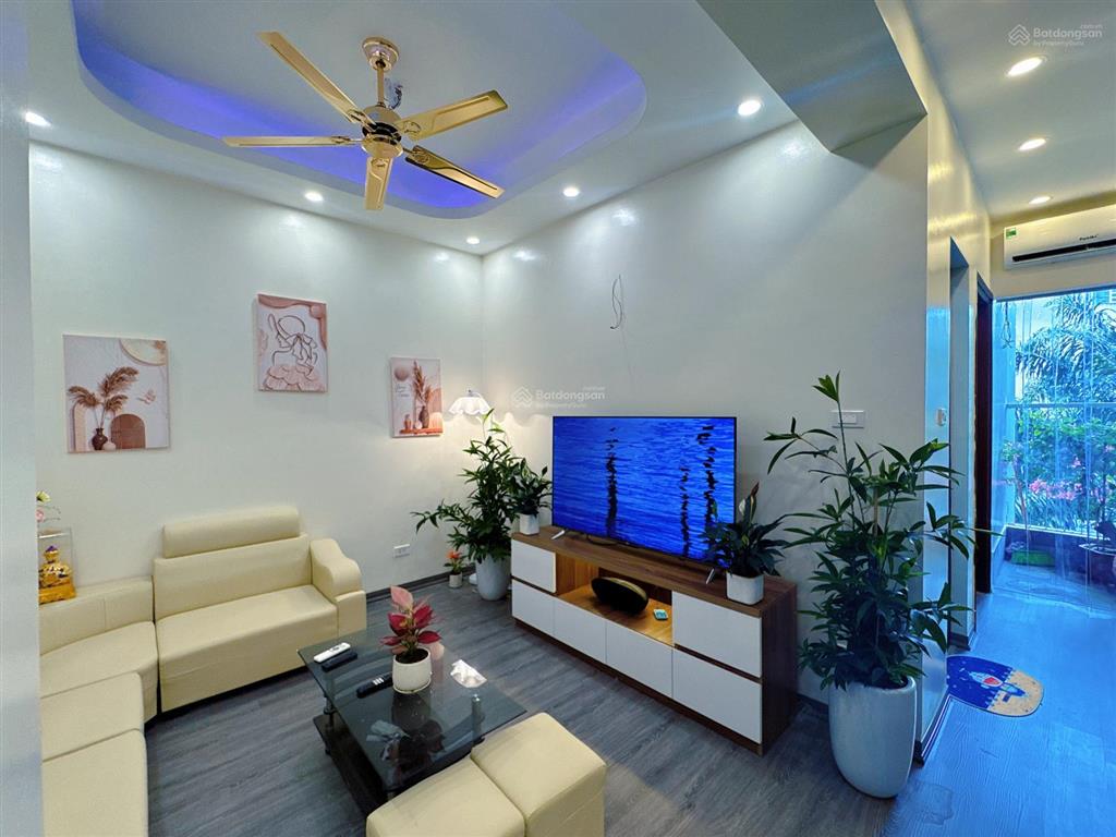 Chính chủ cần bán gấp căn 2 ngủ kđt hồng hà nhà ở có sổ full đồ
