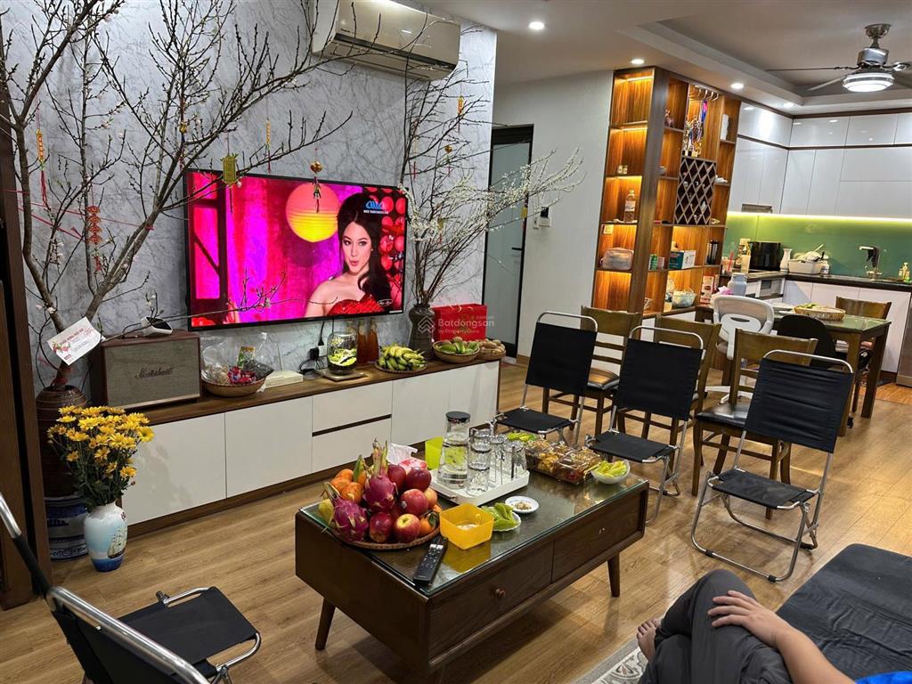 Cần bán gấp căn 2 ngủ khu đô thị hồng hà nhà có sổ full đồ giá 3ti7 bao sổ