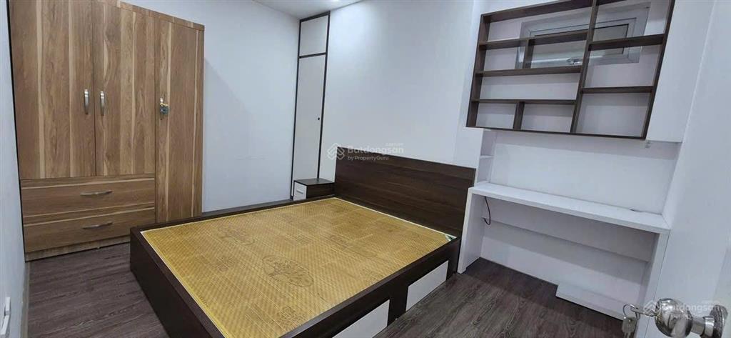 Cần bán gấp căn 2 ngủ tòa tứ hiệp plaza thanh trì.