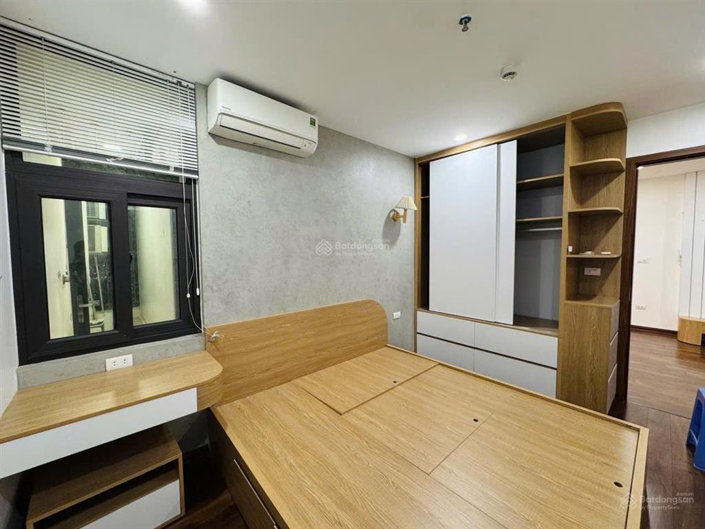 Chính chủ cần bán gấp căn 2 ngủ, dt 71m2 tk 2 ngủ 2vs 2 ban công, nhà ở sổ sẵn giao dịch