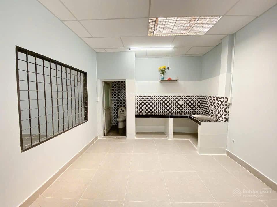 Cho thuê nhà  kho  xưởng may đông hưng thuận q12