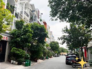 Hiếm! kdc cao cấp đường 10m nguyễn thị thập, quận 7, 68m2,4tầng hiện đại, full nội thất. chỉ 11 tỷ.