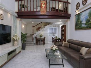 Vòng xoay lang cha cả kế etown ngang 4 dài 12 xây 3 tâng btct với 3pn hẻm thông thoáng