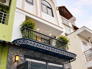 Nhà đẹp 3 tâng với 3pn hẻm 5m sát nhà ga t3 kế sân golf