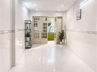 Ngay vòng xoay lý thái tổ kế cv giọt nước nhà 2 tâng hẻm thông thoáng sát mặt tiền