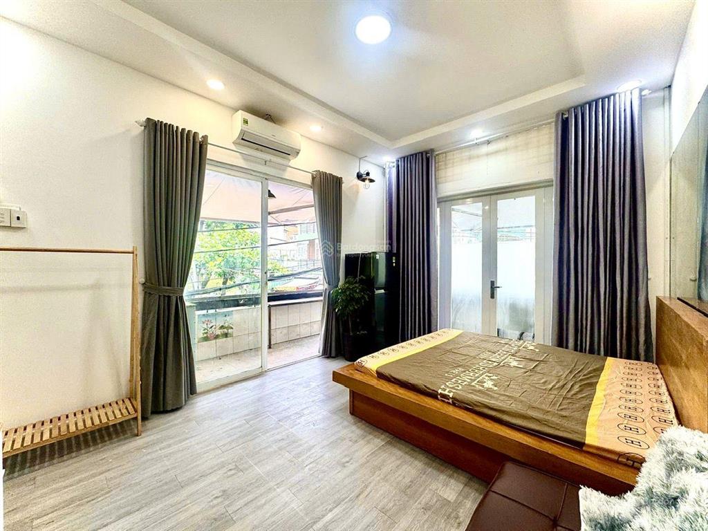 Phòng vip căn góc ngay cx bình thoi kế cv lãnh binh thang q 11 khu dân trí đường 10m