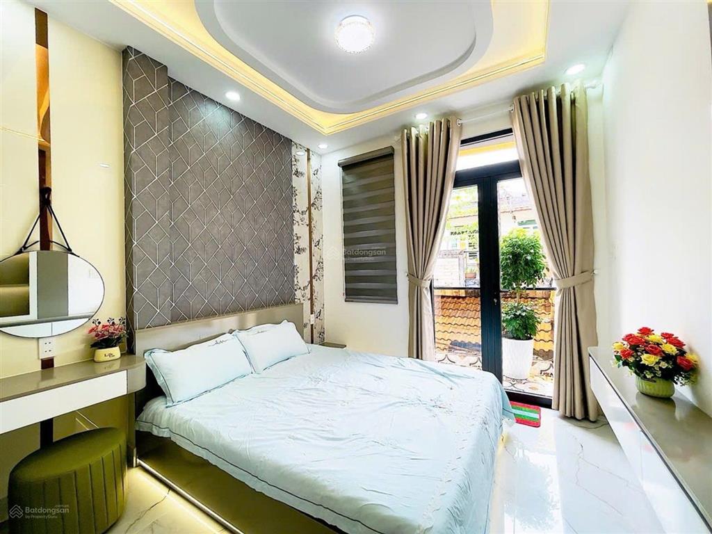 Sát big c trường chinh kế sân golf nhà đẹp 3 tâng btct với 3pn