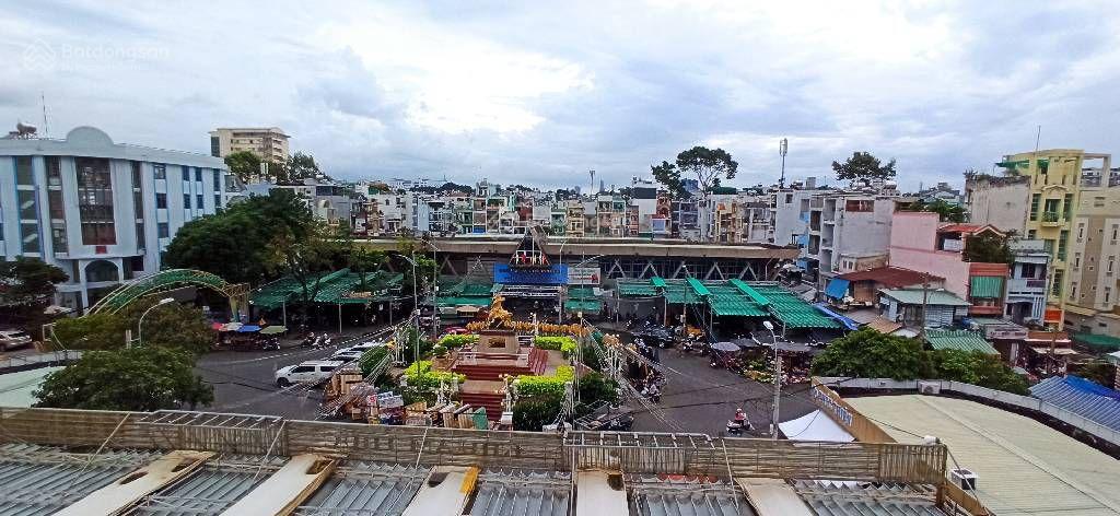 Lô góc 5 tầng btct ngay chợ nguyễn tri phương kinh doanh ngày đêm