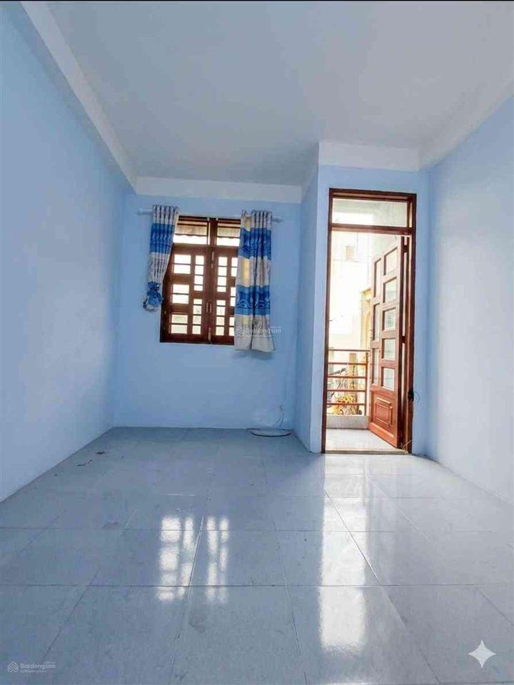 Âu cơ  lạc long quân (pac)
nhà 4 tầng btct giáp q.10  q.11