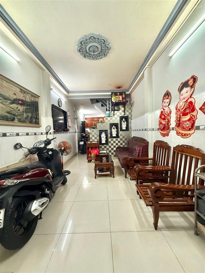 Lý thường kiệt  thiên phước hẻm giáp cx bắc hải kế đh bách khoa