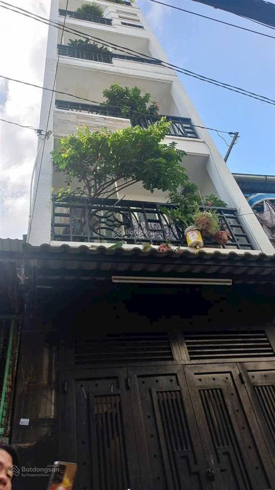 Nhà đẹp đủ công năng cho một đại gia đình sát mặt tiền nguyễn tiểu la  chợ nguyễn tri phương q.10