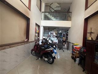 Vòng xoay lê đại hành  nhà đẹp ngang 4 dài 17 xây 5 tầng btct với 5pn hẻm thông thoáng