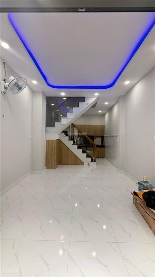 Nhà đẹp 4 tầng với 4pn sát hẻm xe tăng  ngay bệnh viện tân phú  bàu cát.