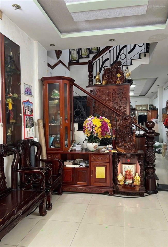 Chợ tân bình  lạc long quan nhqng4 dài 17 xây 4 tâng btct sát mặt tiền