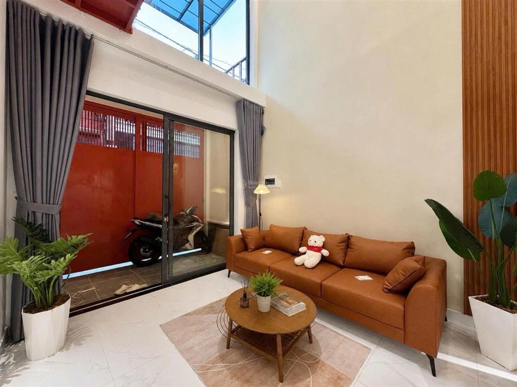 57m2  hòa hưng  quận 10  nhà mới đẹp lung linh  xách vali vào ở ngay.