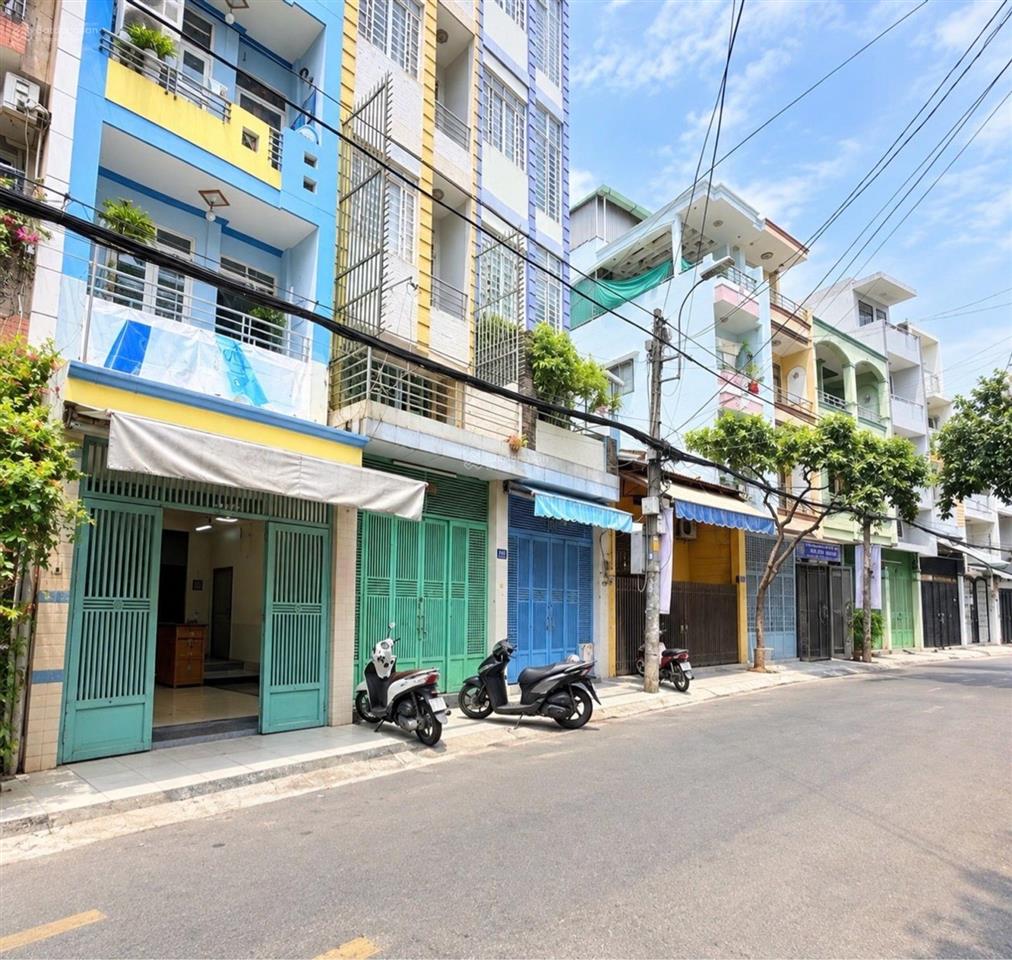 Mặt tiền kinh doanh sát chợ phú thọ nhà 4 tầng  đường 10m * vừa ở vừa kinh doanh