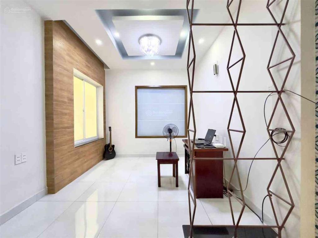 Nhà đẹp 40m, giáp q.10 mà chỉ hơn 6 tỷ thiên phước giáp lý thường kiệt 4pn, công năng đầy đủ