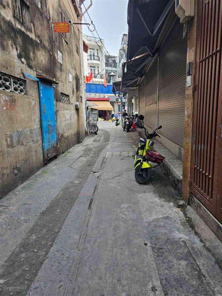 Cạnh đh bách khoa  big c tô hiến thành. sổ y như hình.