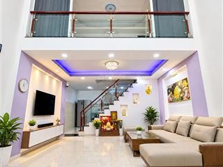 Giáp q.11, chợ hoa đầm sen, kết cấu 3 tầng đúc cứng cáp, hẻm thông.