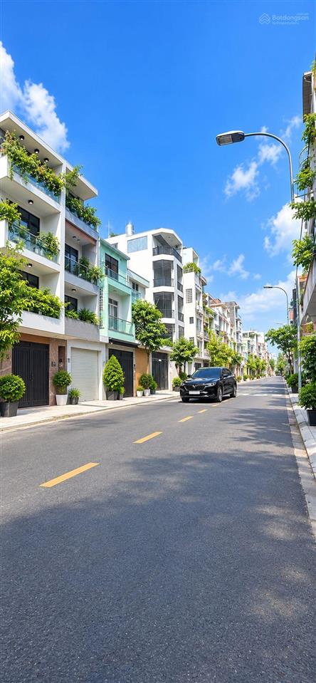 Chợ nhật tảo q10  mặt tiền kinh doanh  khu phố thời trang  3 tầng.