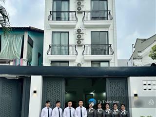 Dòng tiền 200tr/tháng ngay ngã 4 thủ đức gần hutech, sp kỹ thuật, chủ gấp bán 240m2 đất xây 6 tầng