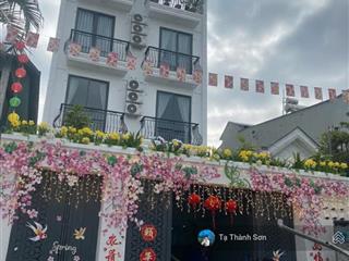 Nhà kinh doanh 28 phòng studio thu nhập 180tr/tháng ngay ngã tư thủ đức giáp sư phạm kỹ thuật 31.9t