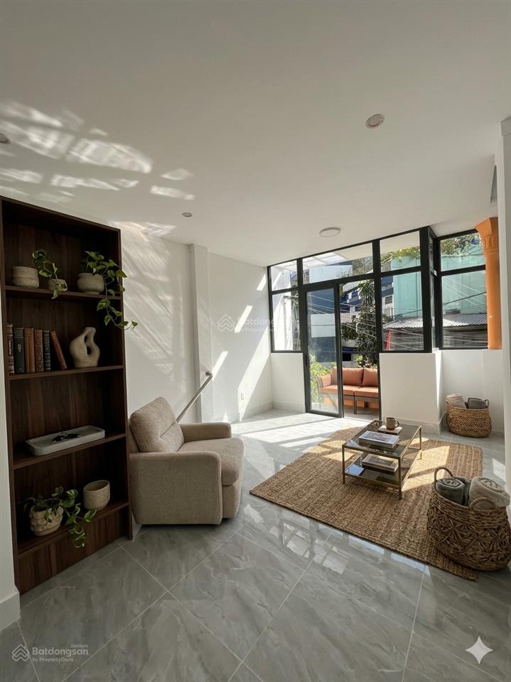 Bán nhà phú nhuận, khu phan xích long, gần q1, q3 hẻm xe hơi, 4x15m, nở hậu 6m, giá trên 10 tỷ