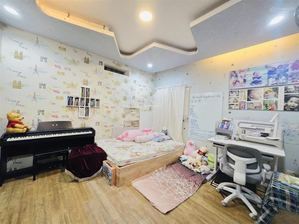 Hàng độc ngang 9.5x 18m hẻm xe hơi tận cửa  khu dân trí cao  giáp bình thạnh  gần sân bay
