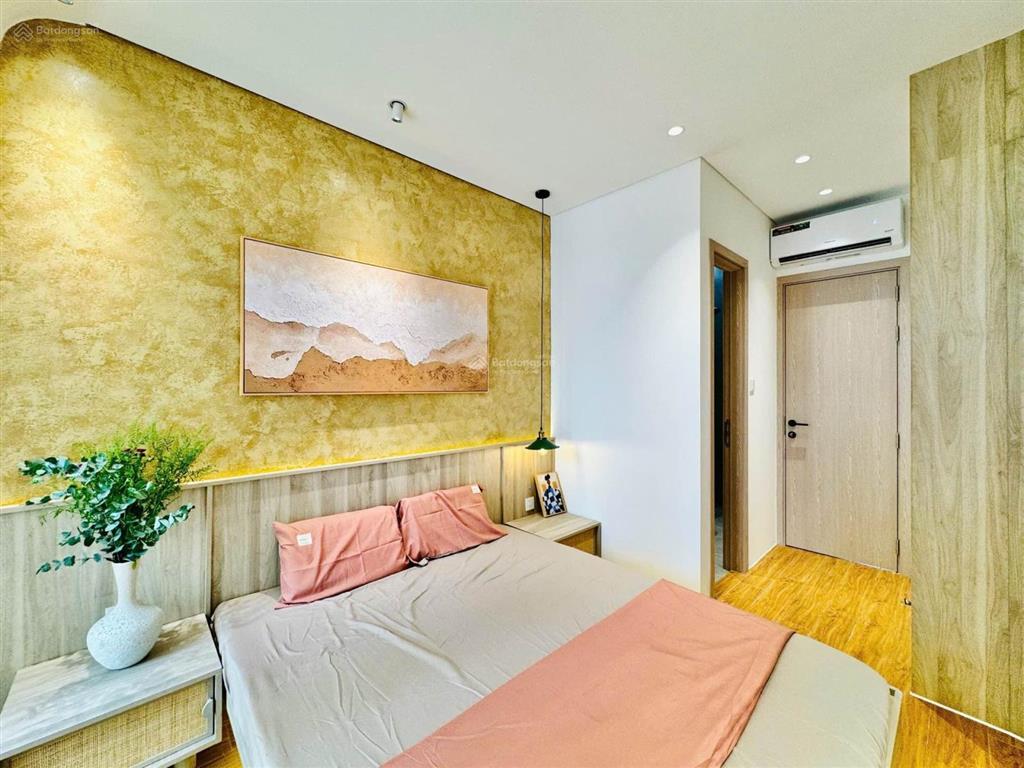 Hẻm xe hơi thông,5 tầng ,70m ,nhà mới đẹp full nội thất ngay gần đh hutech,ung văn khiêm.