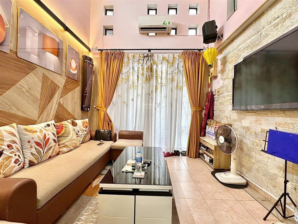 108m² sát mặt tiền đường hai chiều  nhà 2 tầng không quy hoạch, klg, chủ định cư bán gấp