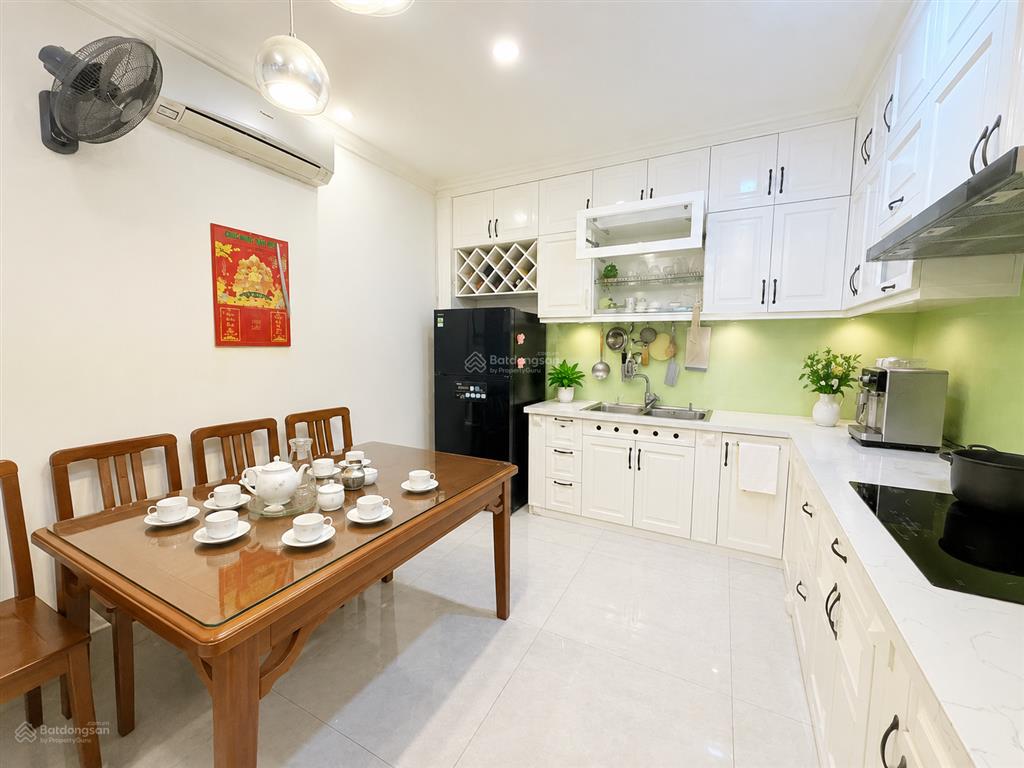 Nhà 4 tầng mới đẹp full nội thất 60m  ô tô đỗ cổngchủ gấp bán