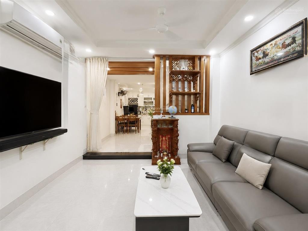 Nhà 4 tầng mới đẹp full nội thất 60m  ô tô đỗ cổngchủ gấp bán