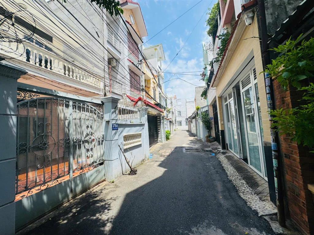 Kẹt bank  chủ cần bán gấp nhà hẻm ô tô trương công định, tp vũng tàu 5x15 vuông vức  giá 5,5 tỷ