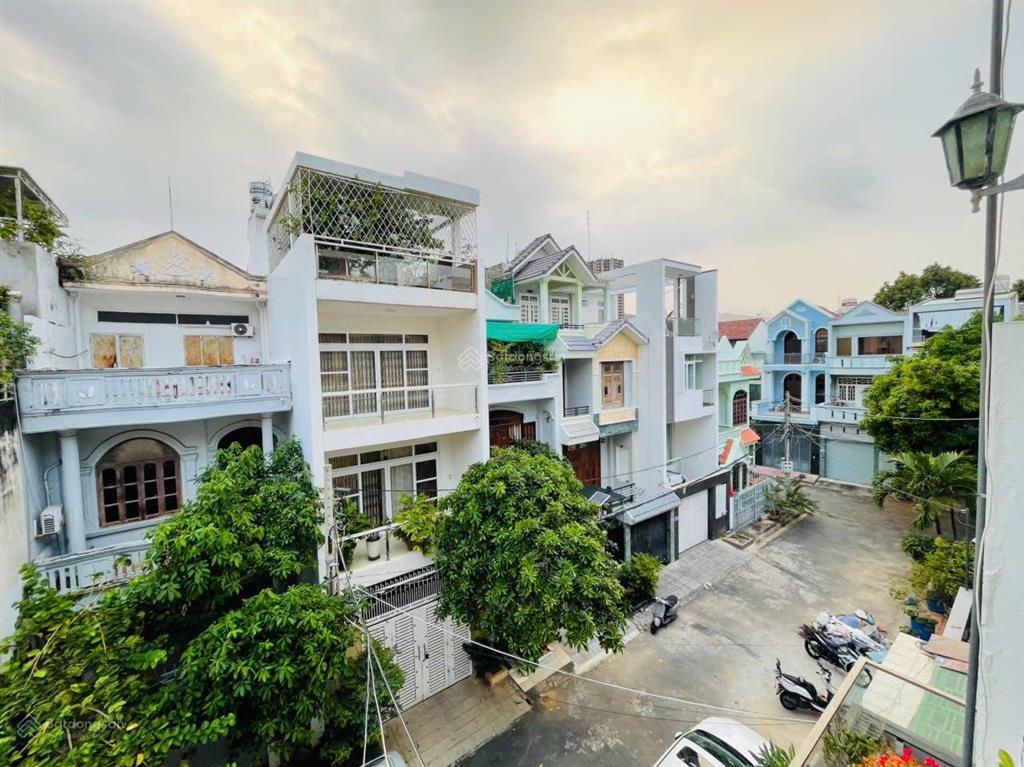 Chủ kẹt tiền bán gấp nhà 1t2l hoàng văn thụ p7 tpvt.khu bàn cờ  dân trí cao yên tĩnh  giá 9 tỷ tl
