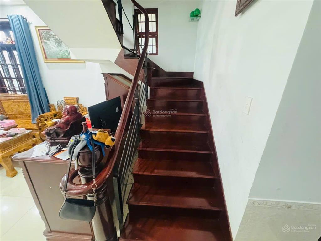 Chủ định cự  cần bán nhà 3 tầng lê phụng hiểu p8 tpvt  dt 90m2 nở hậu  hẻm oto.giá 9 tỷ
