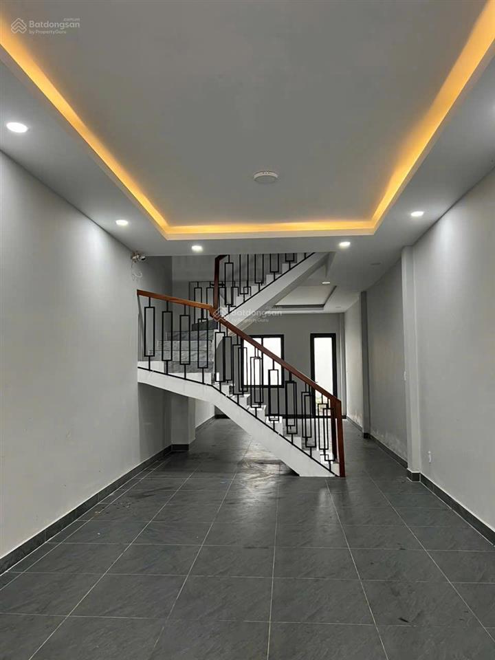 Nhà mặt tiền khu tên lửa, 4m x 20m 3.5 tấm, cho thuê 25tr/tháng.