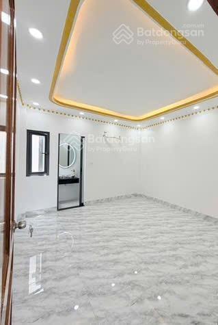 Nhà mới ở liền khu an ninh ngay tên lửa, 5 phòng ngũ wc riêng.