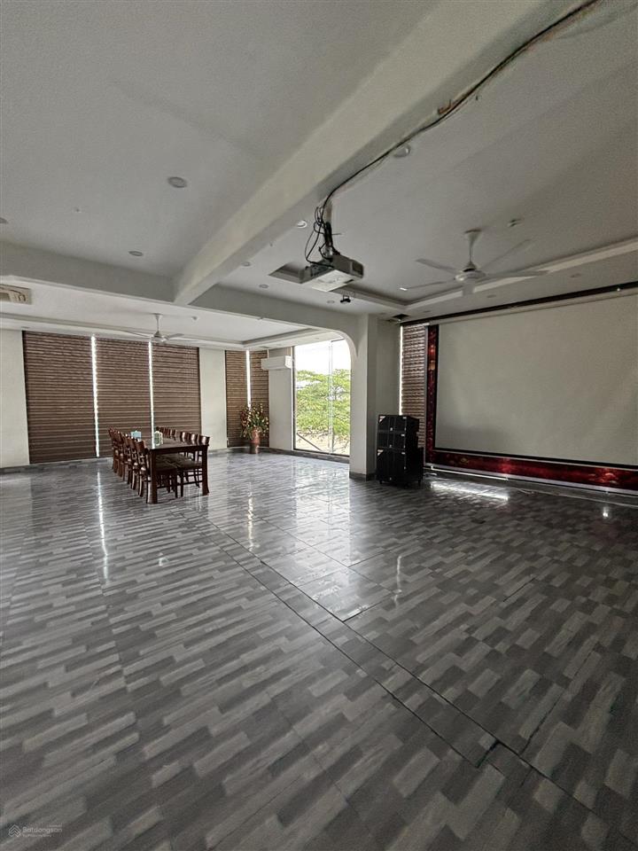Bán nhanh nhà hàng hồng anh gần đền cửa ông vân đồn
